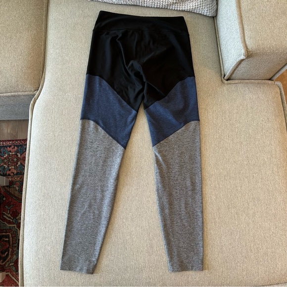 Outdoor Voices Blue, Black, and Gray Springs 7/8 Leggings - Picture 4 of 6